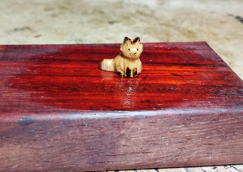Un petit renard en bois