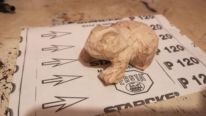 Une sculpture de crapaud pas finie 