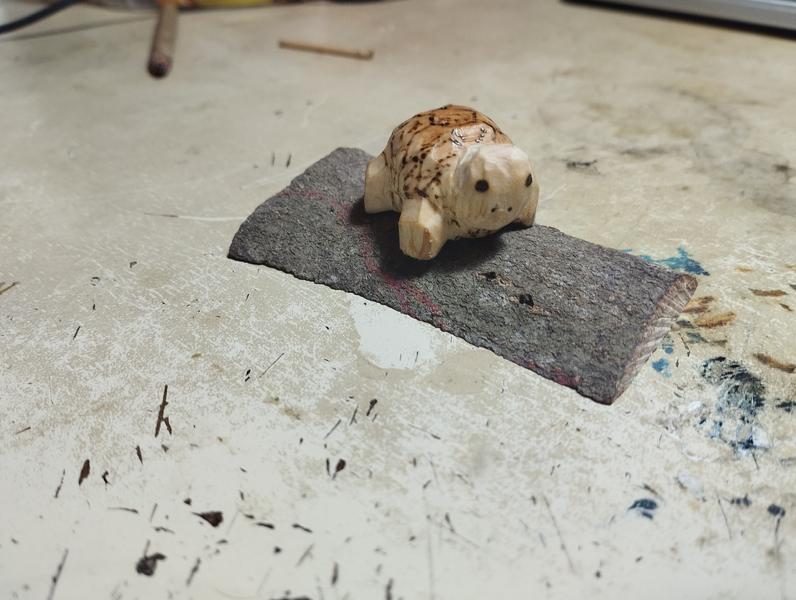 Sculpture de tortue en bois