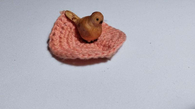 Un petit oiseau en bois