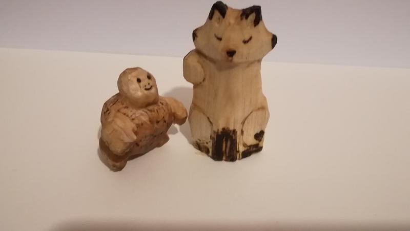 sculptures de tortue et de renard assoupi