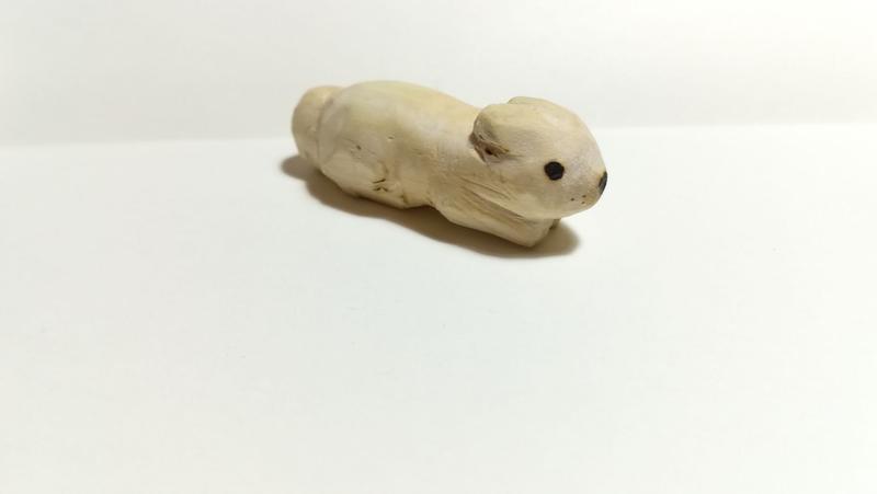 Sculpture de lapin en bois 