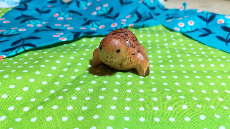 Sculpture de tortue, vue de face