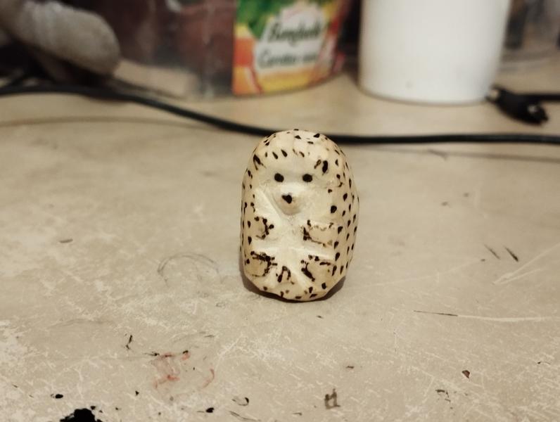 Hérisson en bois pyrogravé 