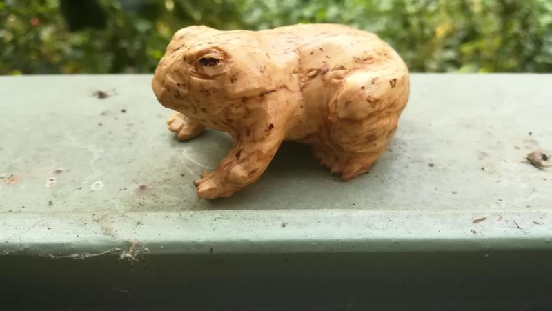 Sculpture de crapaud calamite