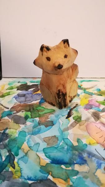 Sculpture de renard en bois pyrogravé 